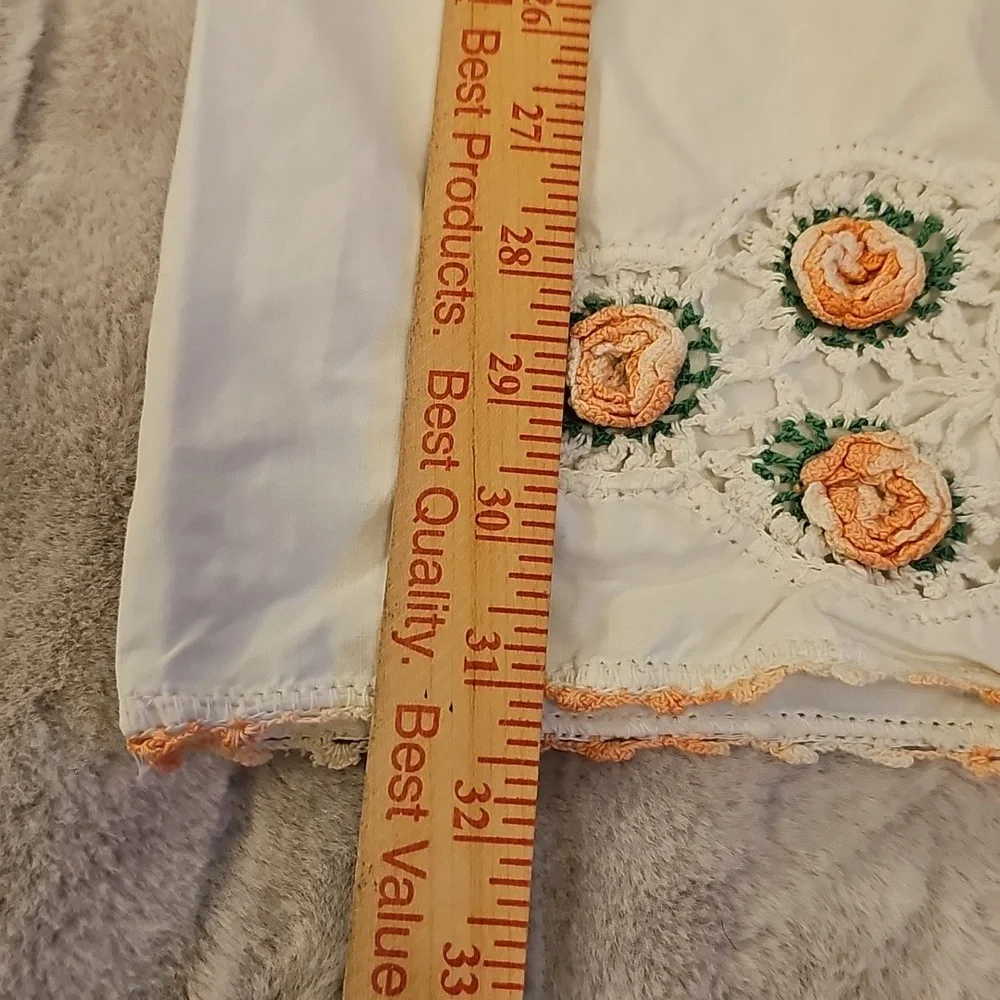Vintage Hand Crocheted and Embroidered Peach Rose Rosette Scalloped Pillow Case
